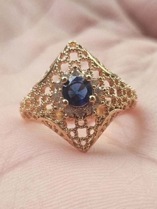 Jewelry - Women Ring Faux Blue Stone Centered Gold Tone Fashion Jewelry Size 8 New Unbrand